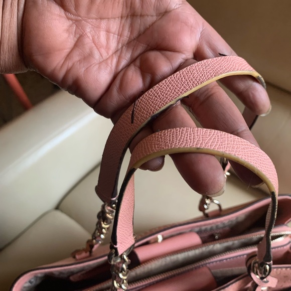 Guess multiple pockets Peach/Pink Handbag Xcellent Condition - Picture 13 of 13